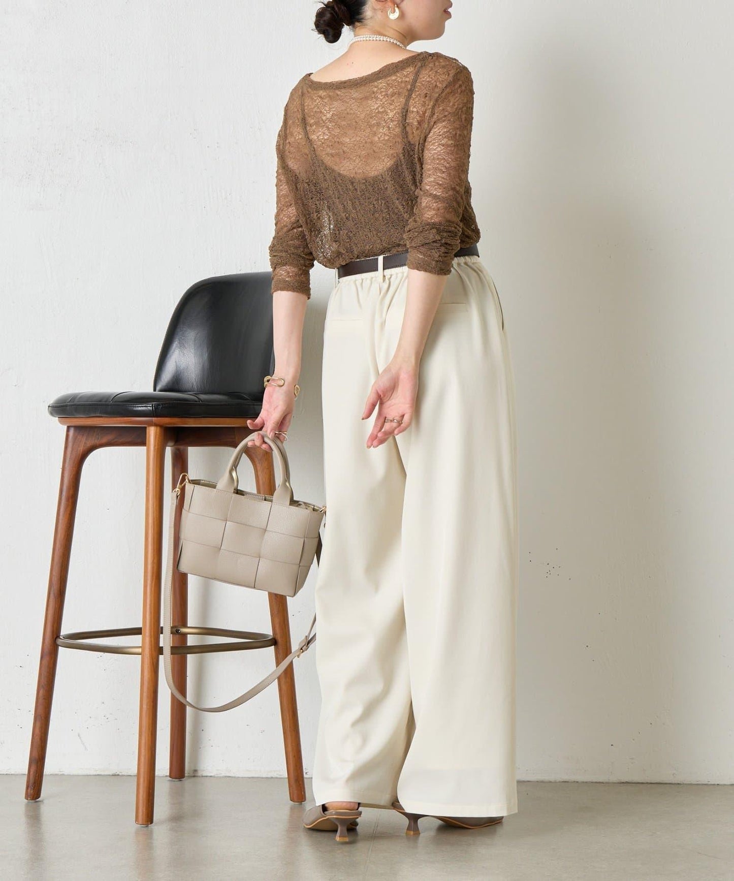 帶褶皺設計的寬鬆長褲