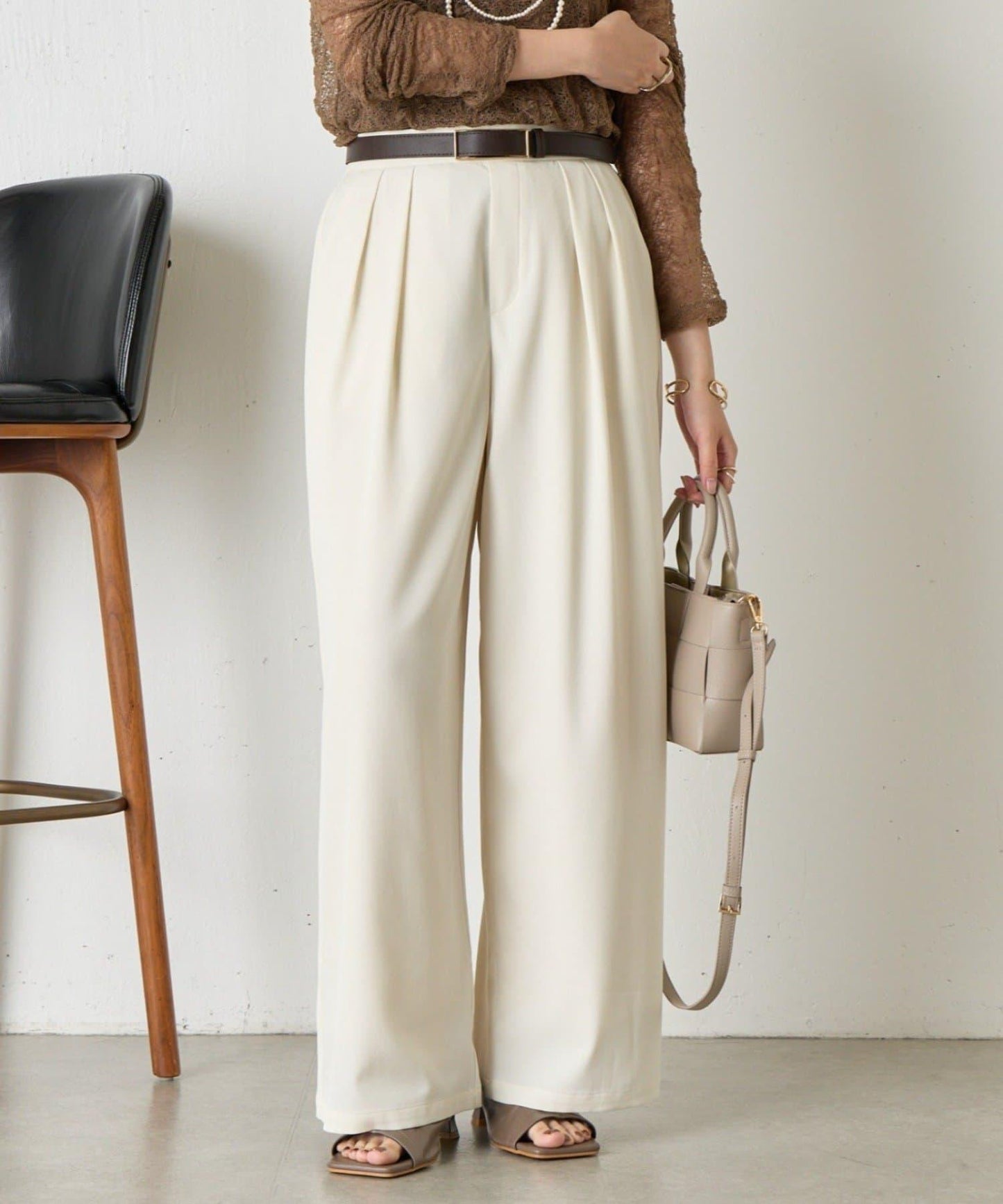 帶褶皺設計的寬鬆長褲