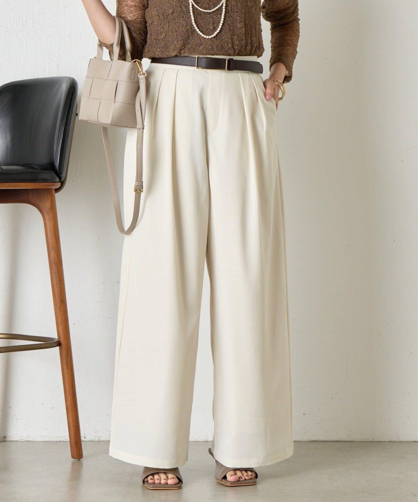 帶褶皺設計的寬鬆長褲