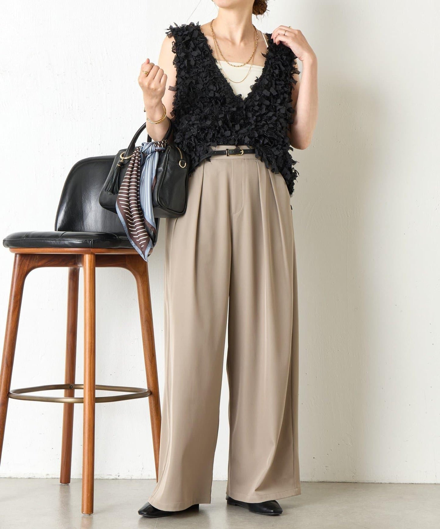 帶褶皺設計的寬鬆長褲