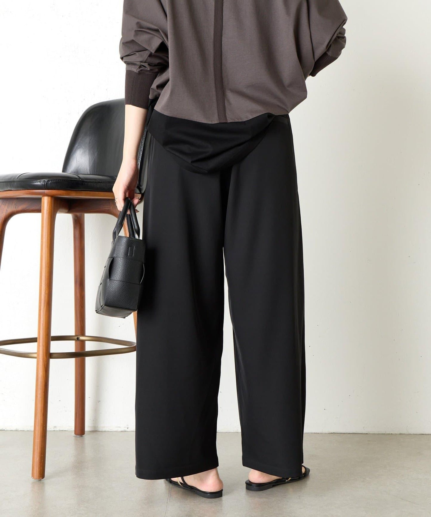 帶褶皺設計的寬鬆長褲