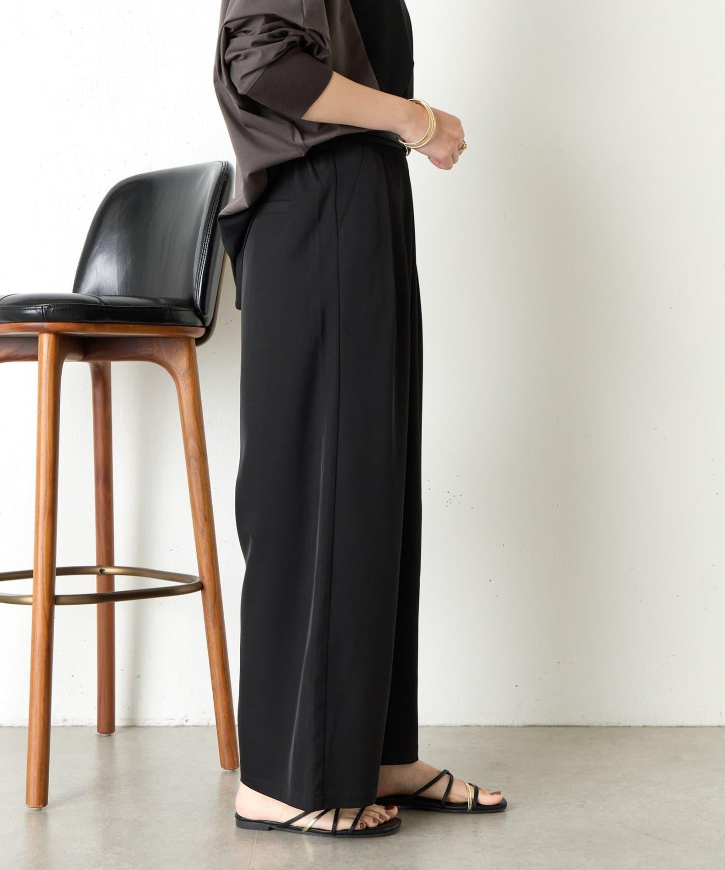 帶褶皺設計的寬鬆長褲