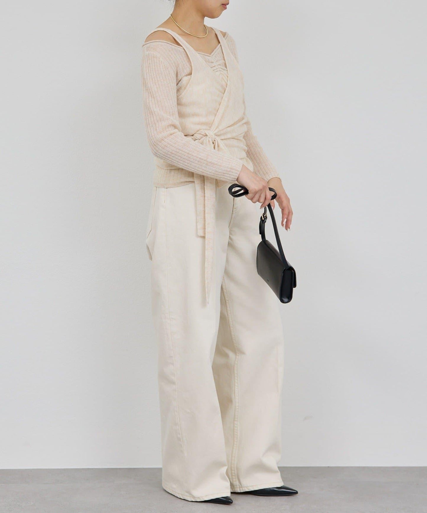 【套裝搭配】交叉領針織衫