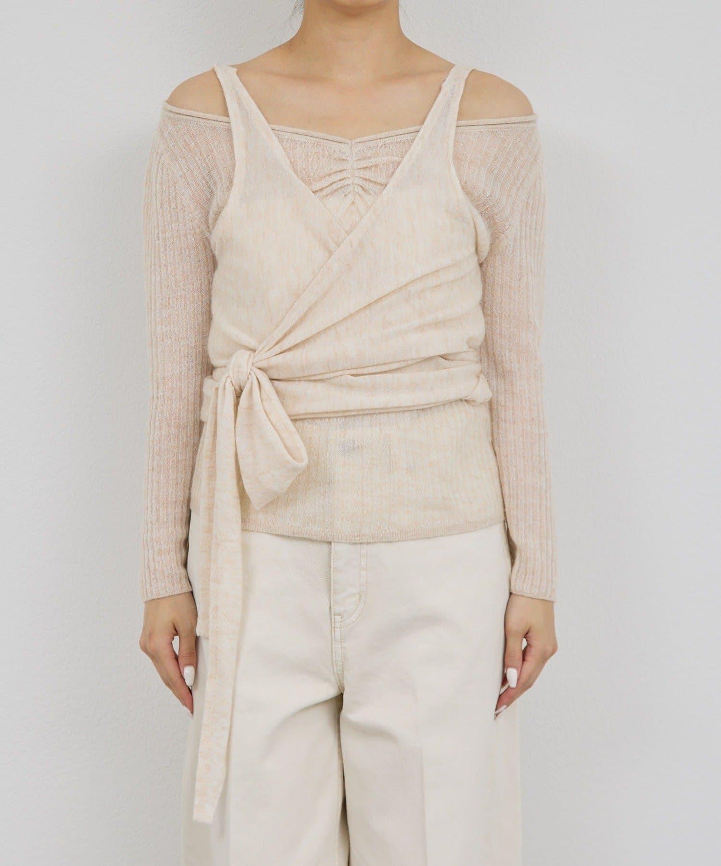 【套裝搭配】交叉領針織衫