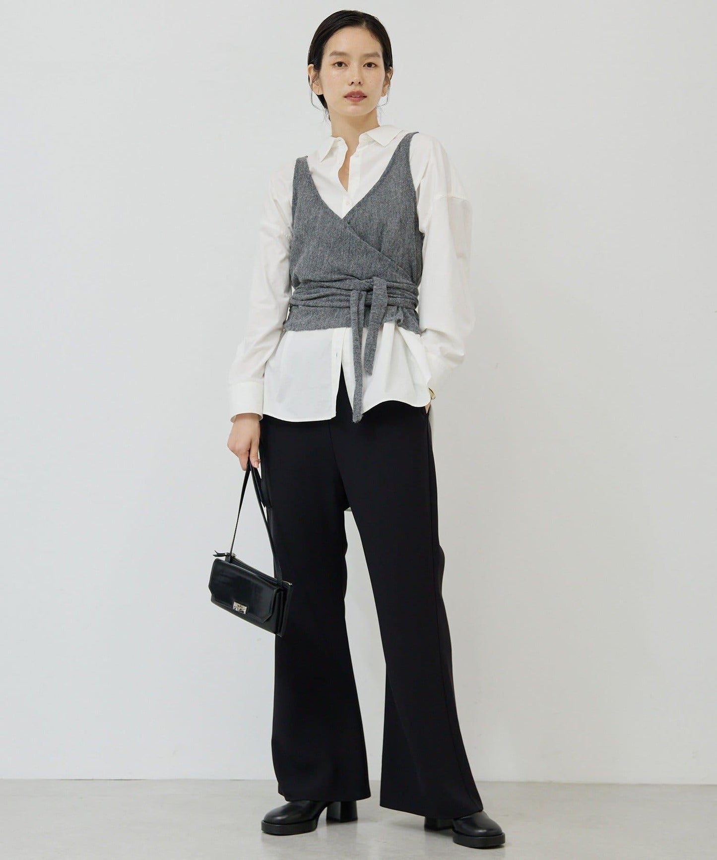 【套裝搭配】交叉領針織衫