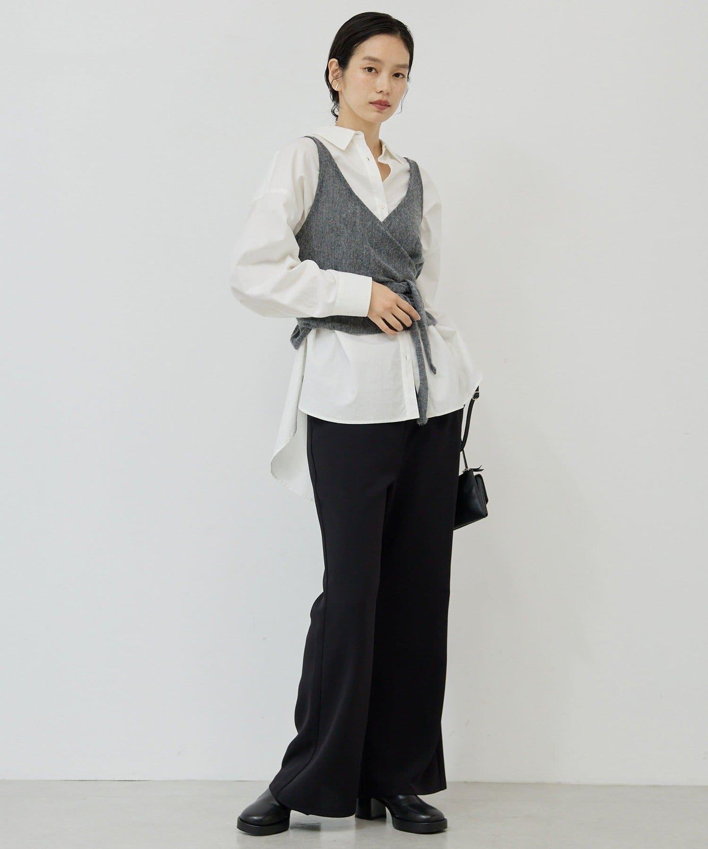 【套裝搭配】交叉領針織衫