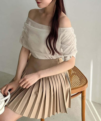 【一件接一件】露肩上衣