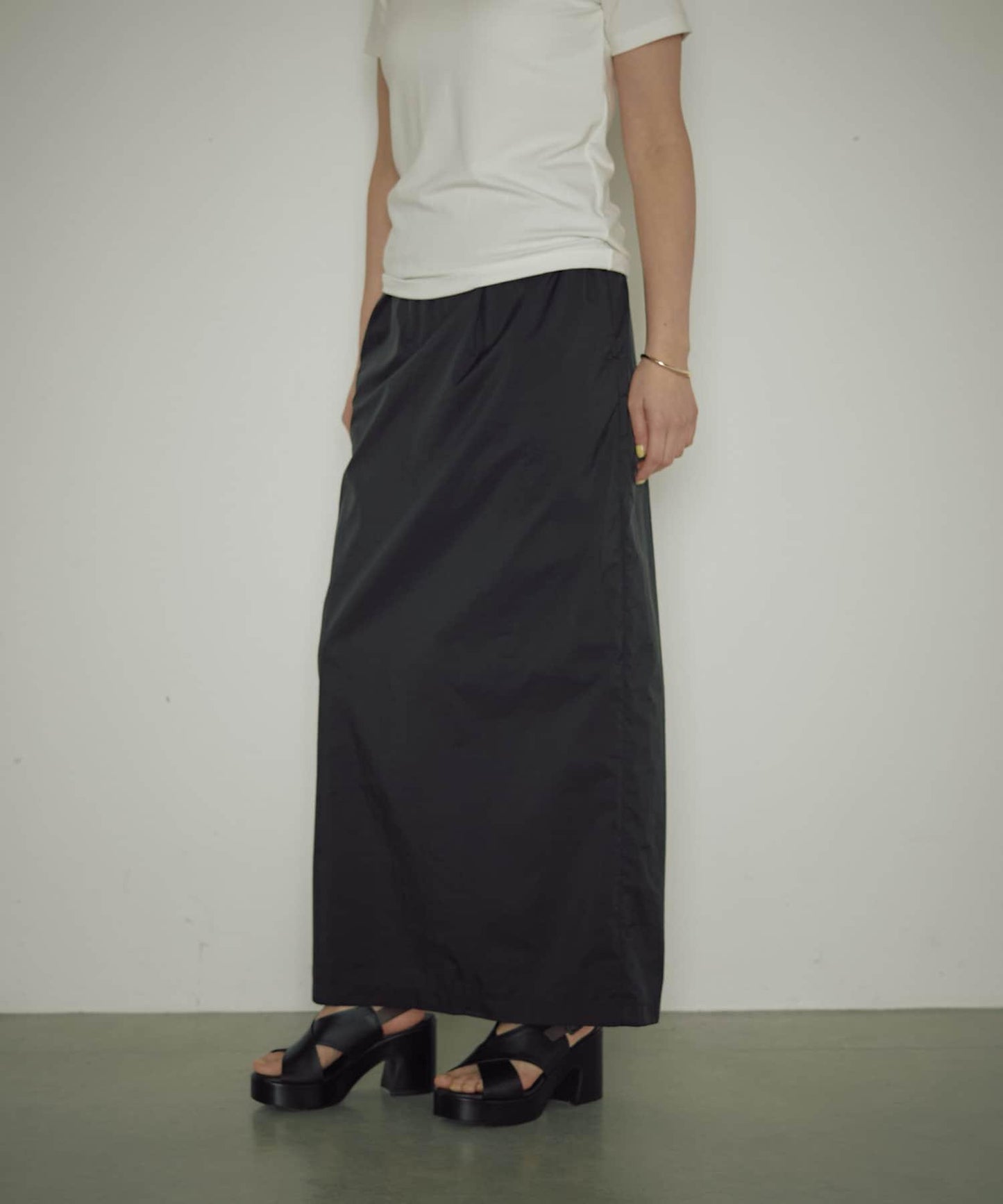 【自然風】透明尼龍緊身裙