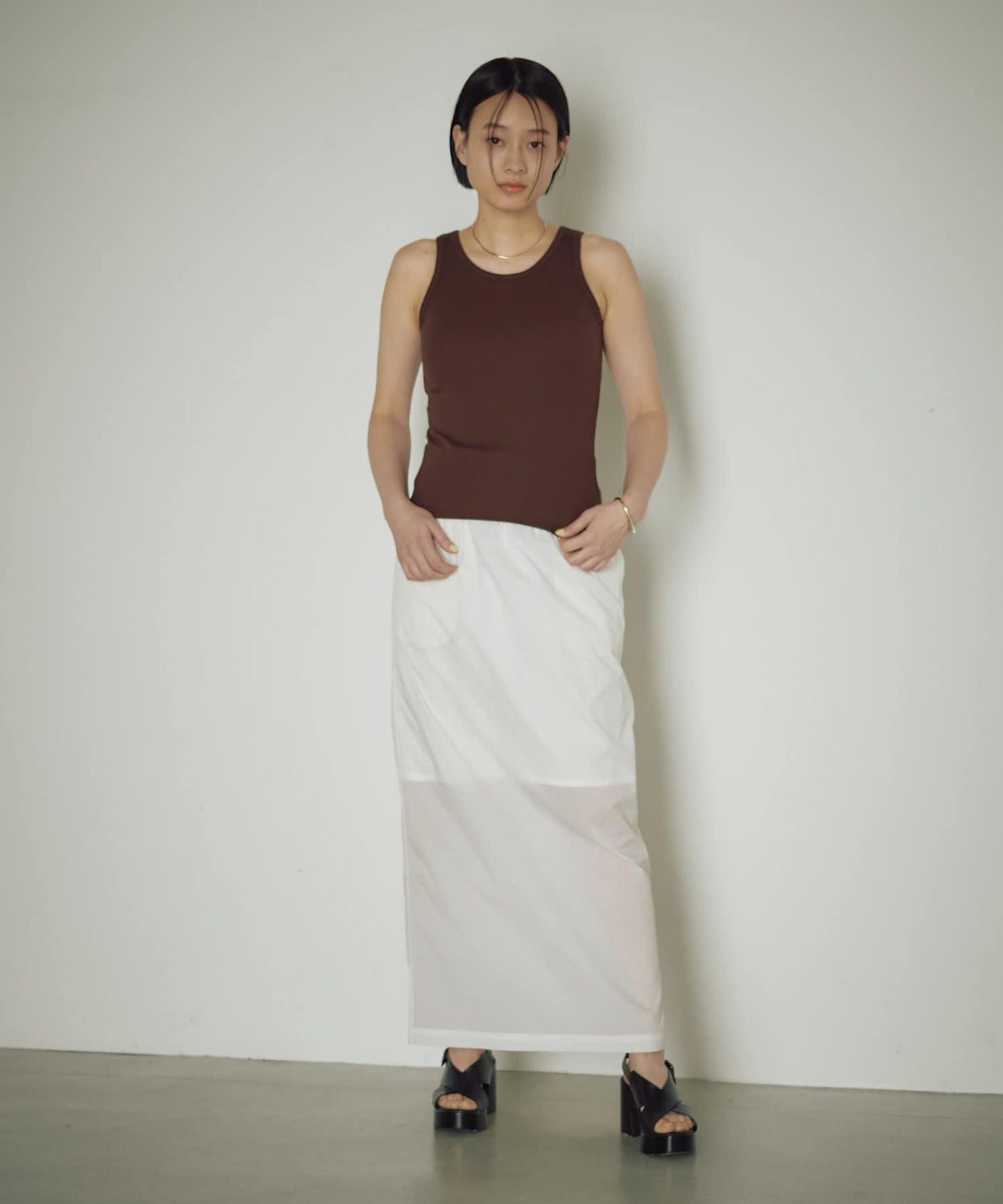 【自然風】透明尼龍緊身裙