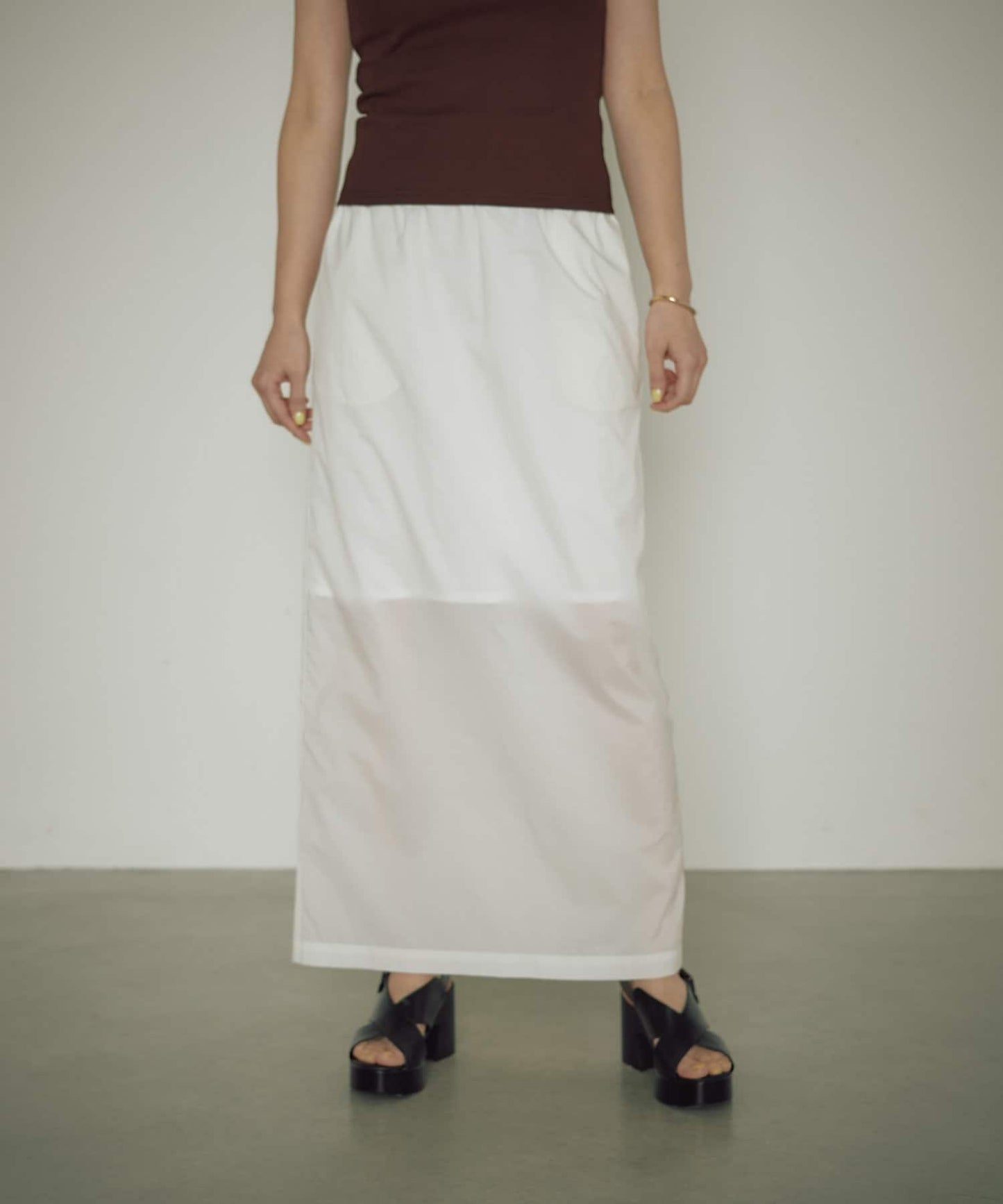 【自然風】透明尼龍緊身裙