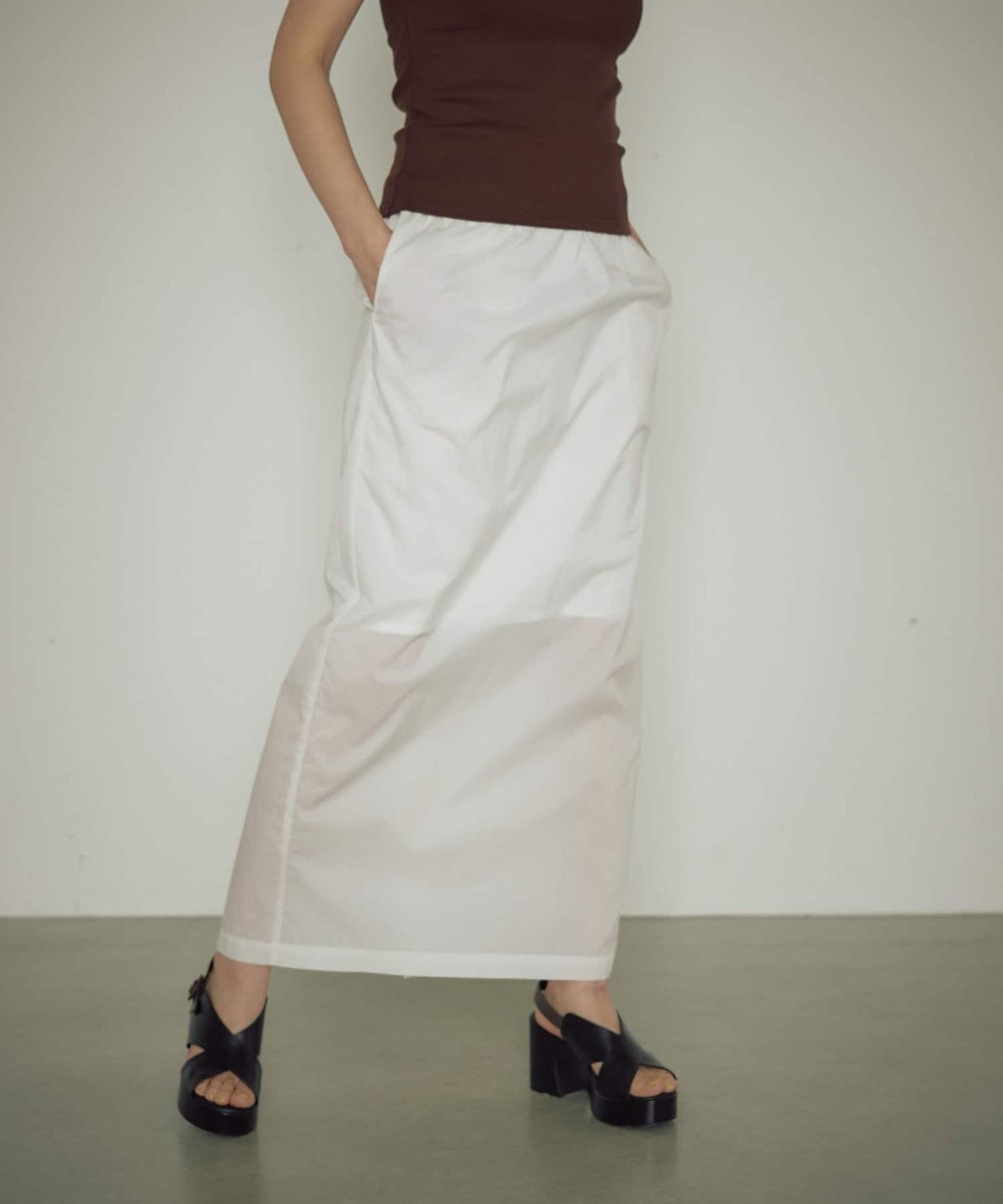 【自然風】透明尼龍緊身裙