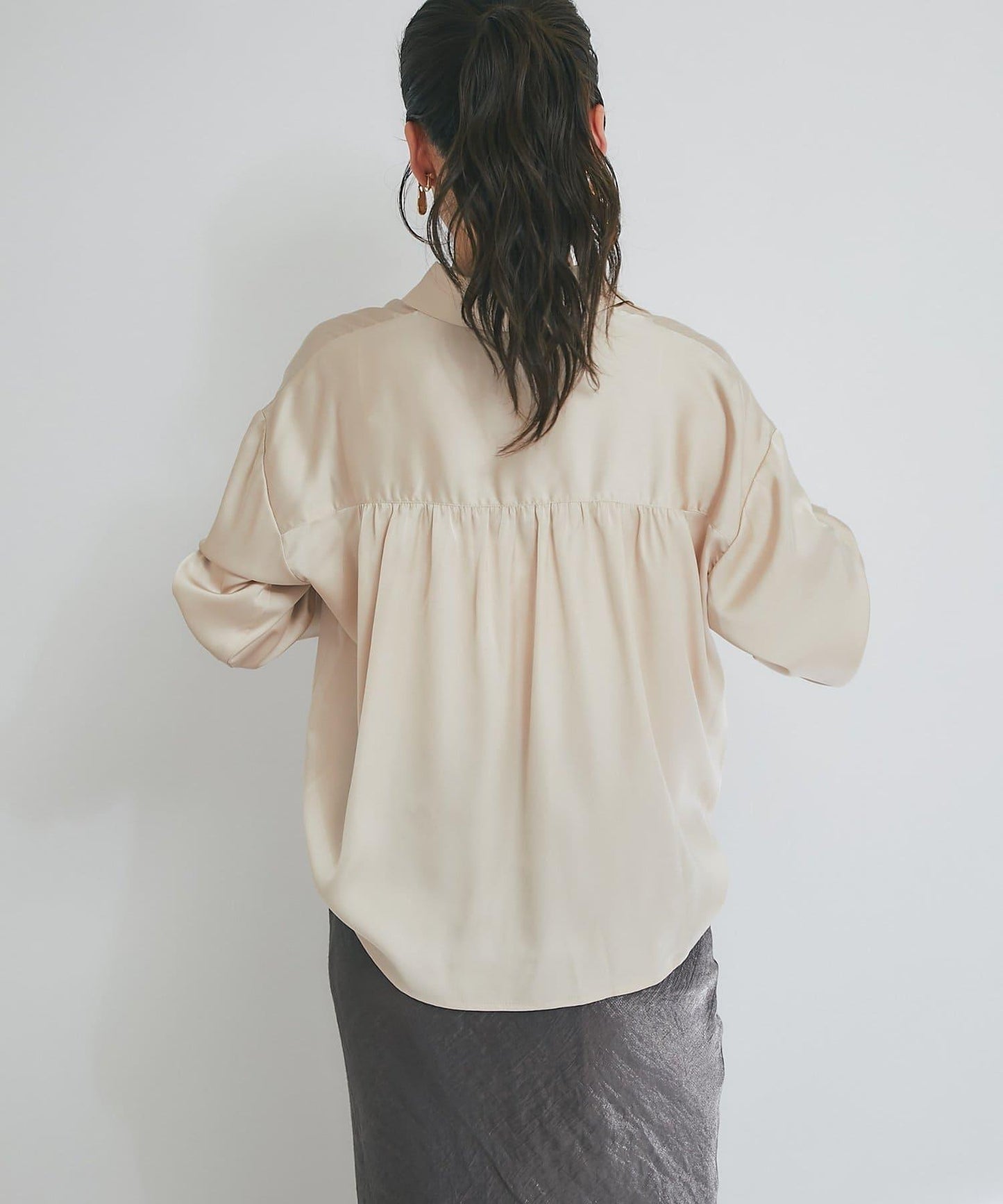 【美人顯瘦襯衫】輕瑩緞襯衫