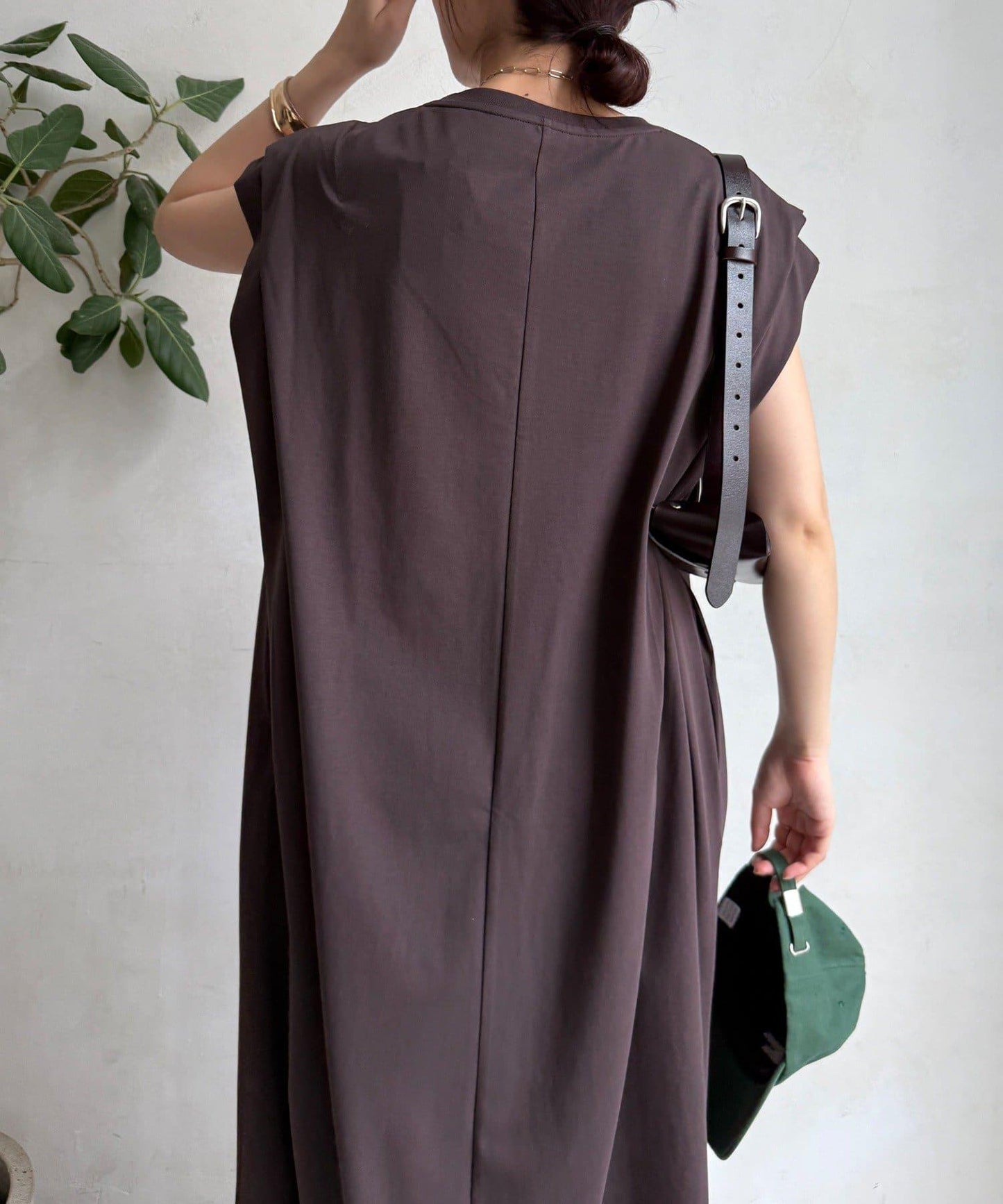 【WEB限定】ショルダーデザインワンピース