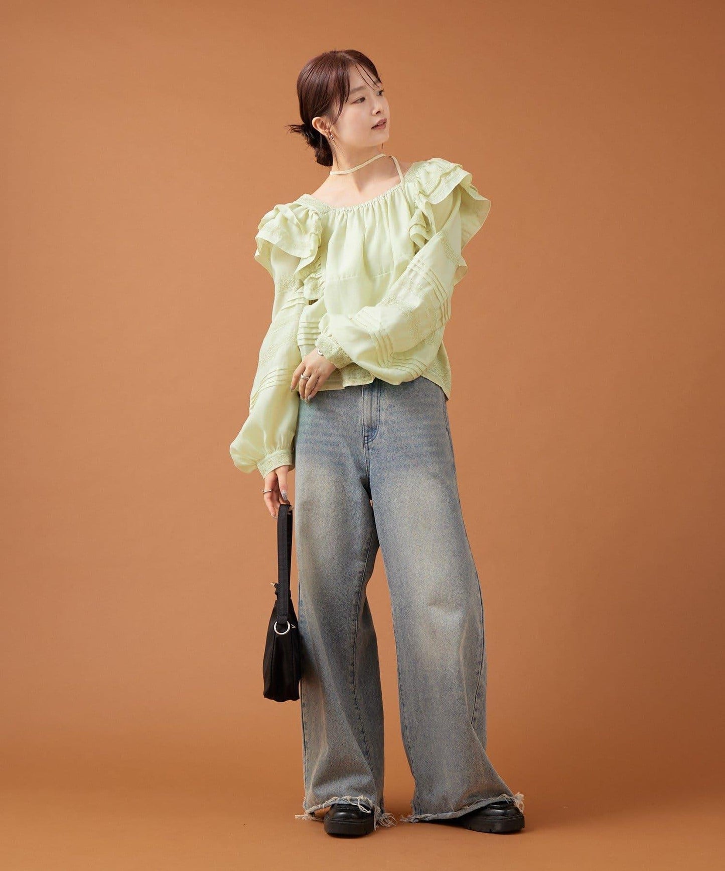 【mystic】荷葉邊肩部襯衫