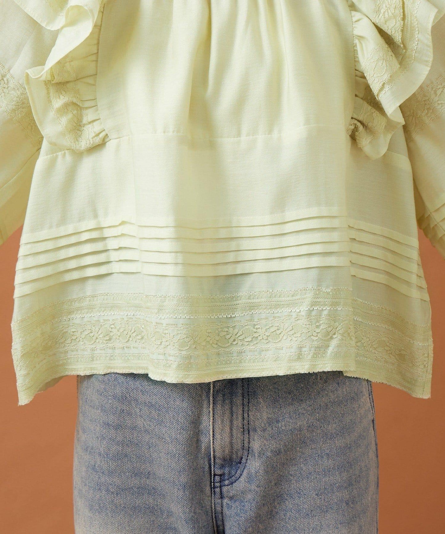 【mystic】荷葉邊肩部襯衫