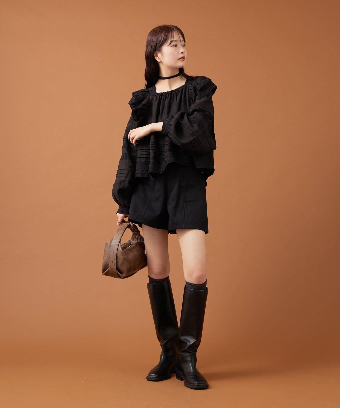 【mystic】荷葉邊肩部襯衫