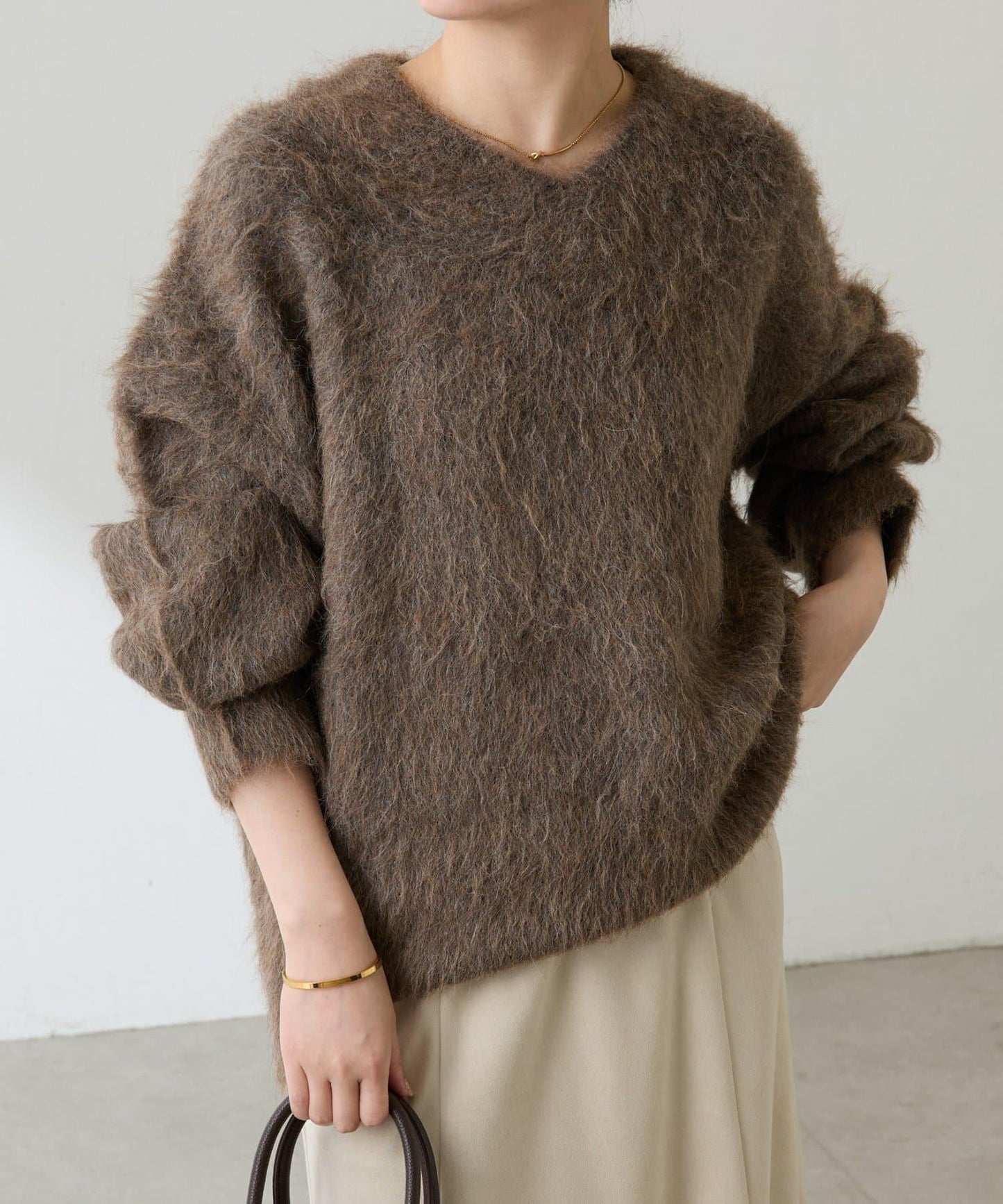 羊駝混紡V領針織衫