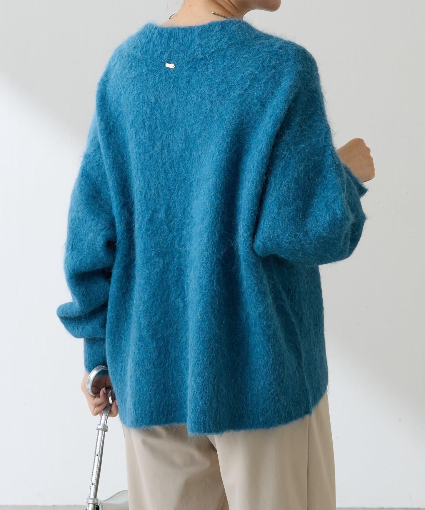 羊駝混紡V領針織衫