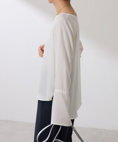 【搭配利器/分層單品】袖口喇叭緞面襯衫