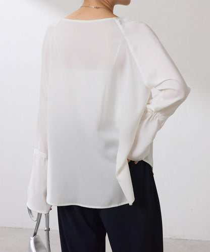【搭配利器/分層單品】袖口喇叭緞面襯衫