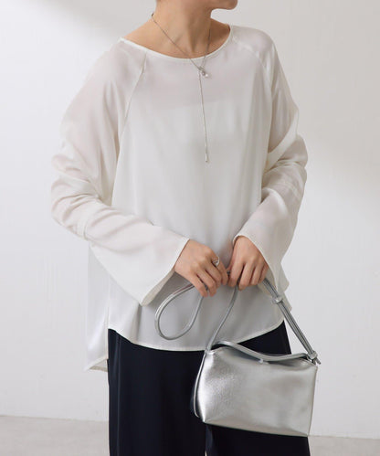 【搭配利器/分層單品】袖口喇叭緞面襯衫