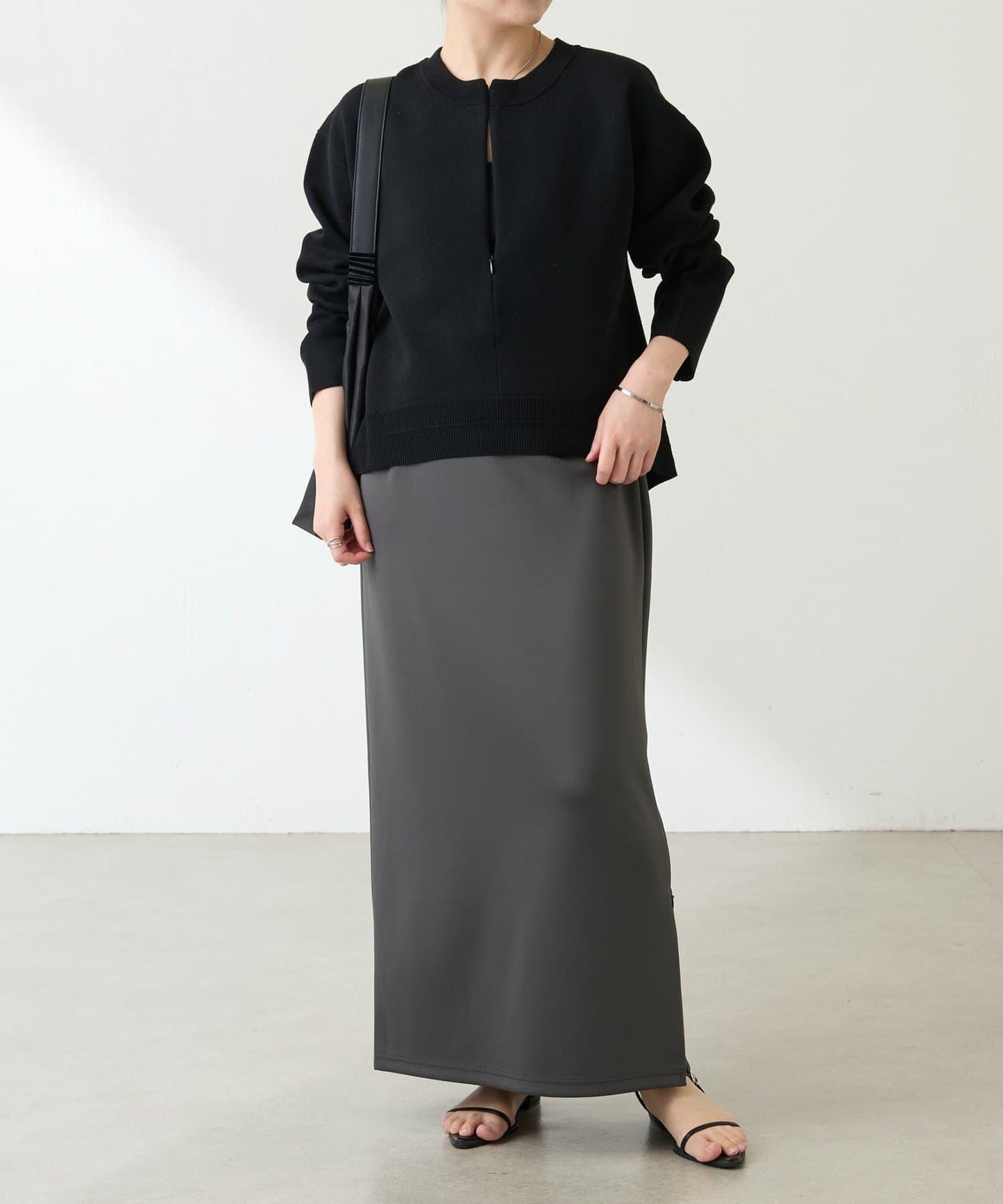 【人氣系列】仿羊毛圓下襬針織衫