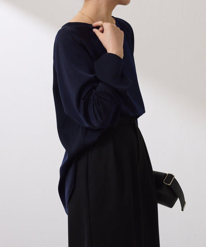 【搭配利器/分層單品】袖口喇叭緞面襯衫