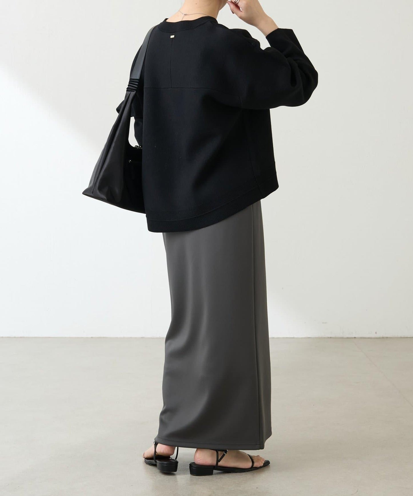 【人氣系列】仿羊毛圓下襬針織衫