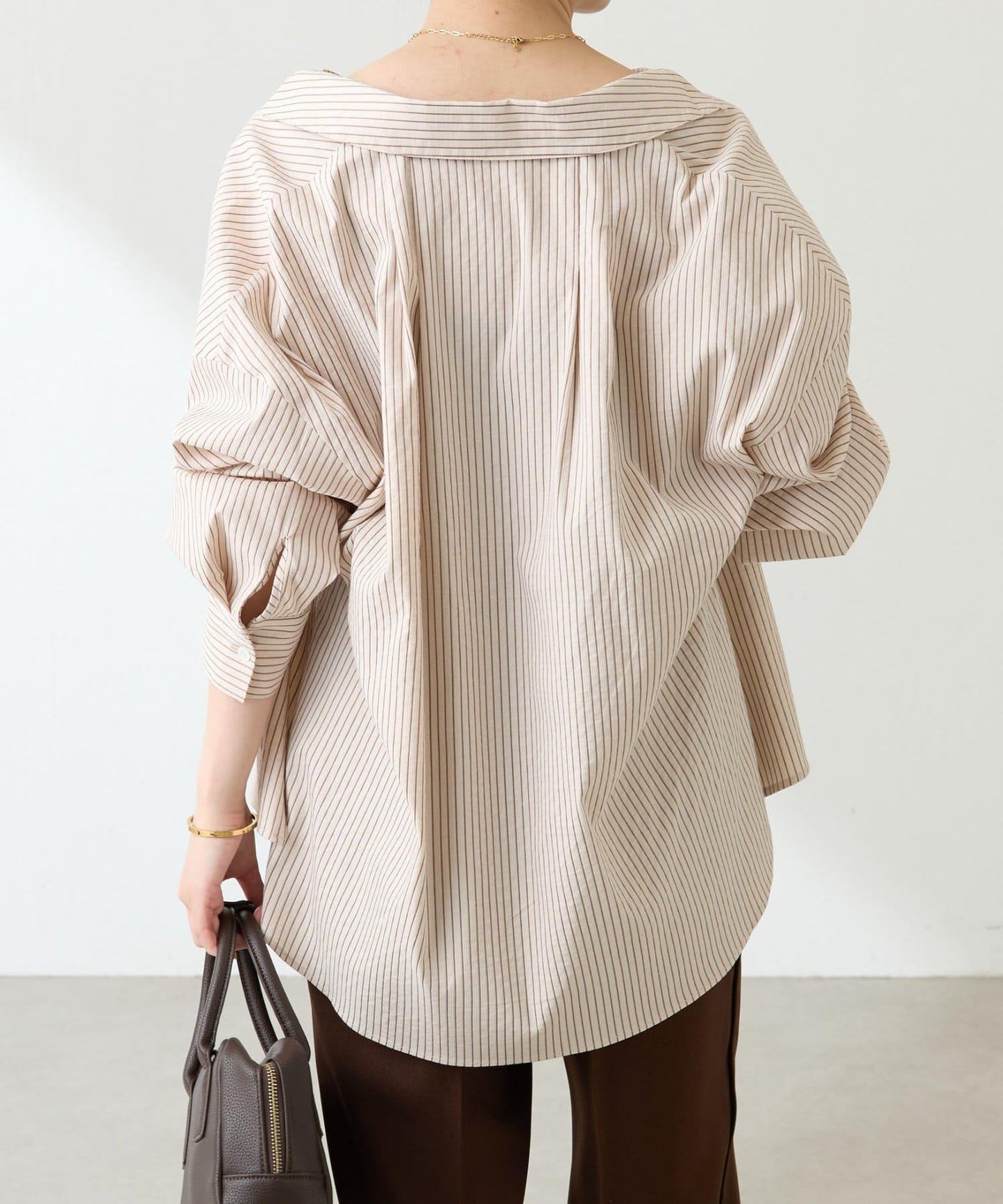 【可改變領口設計】領口褶皺襯衫