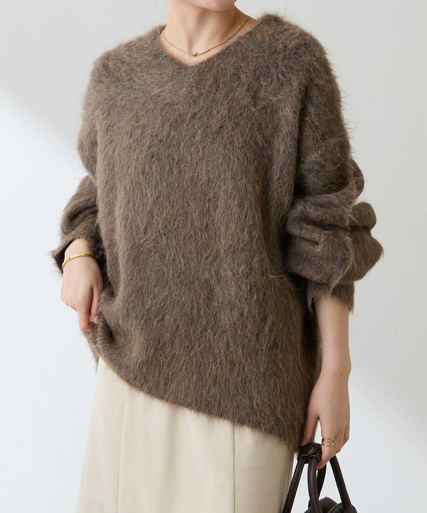 羊駝混紡V領針織衫