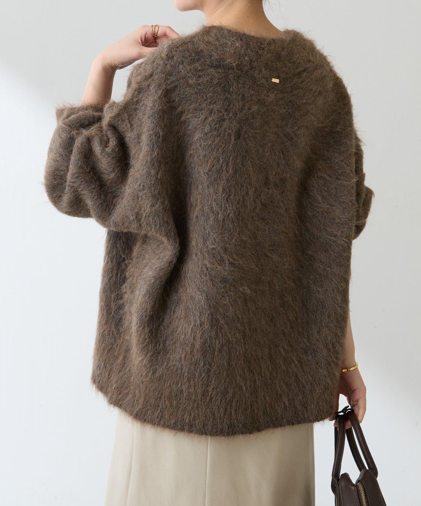 羊駝混紡V領針織衫