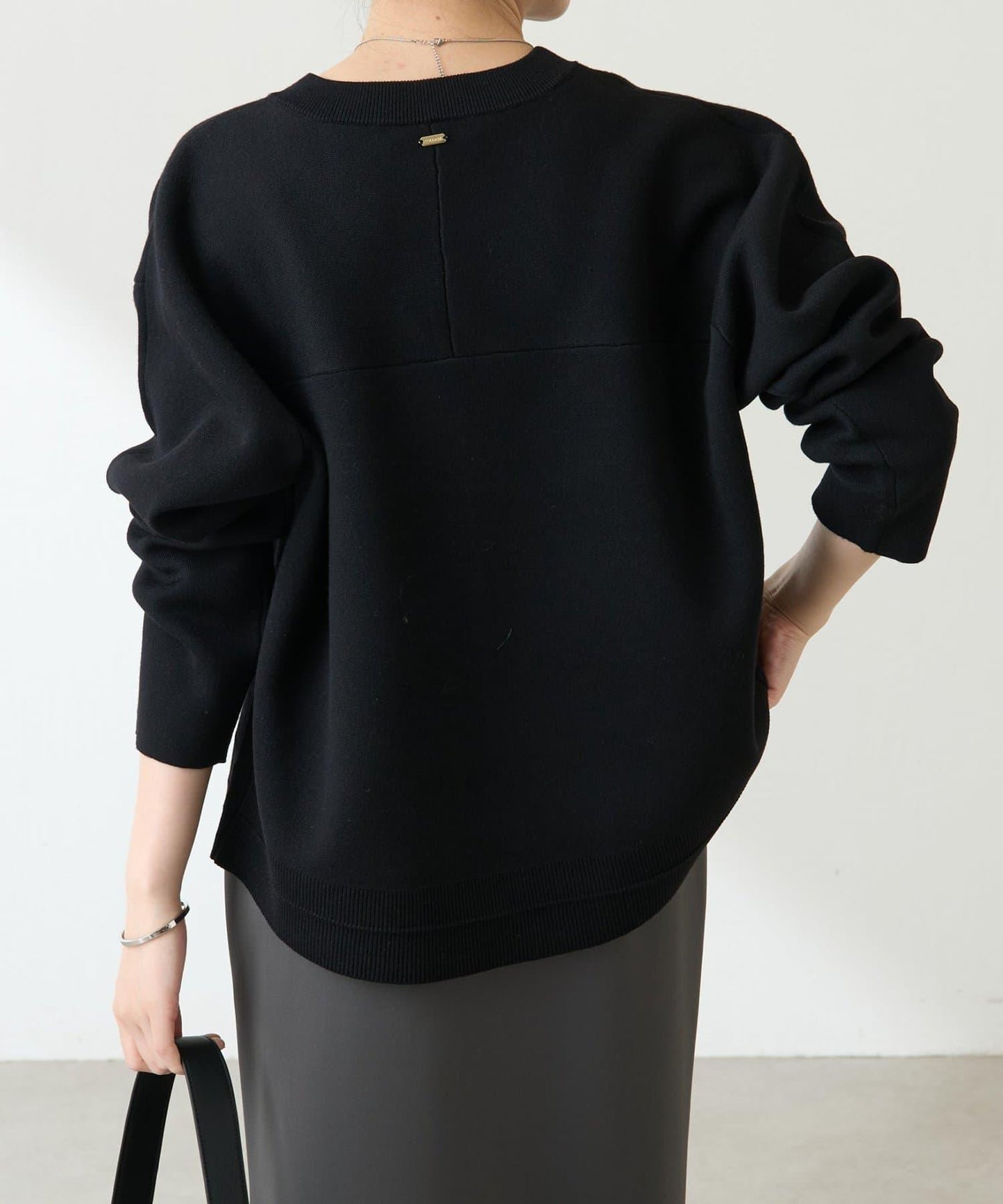 【人氣系列】仿羊毛圓下襬針織衫