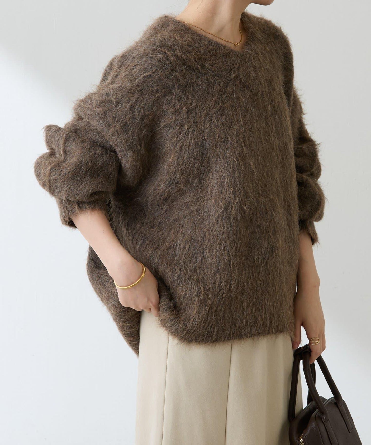 羊駝混紡V領針織衫