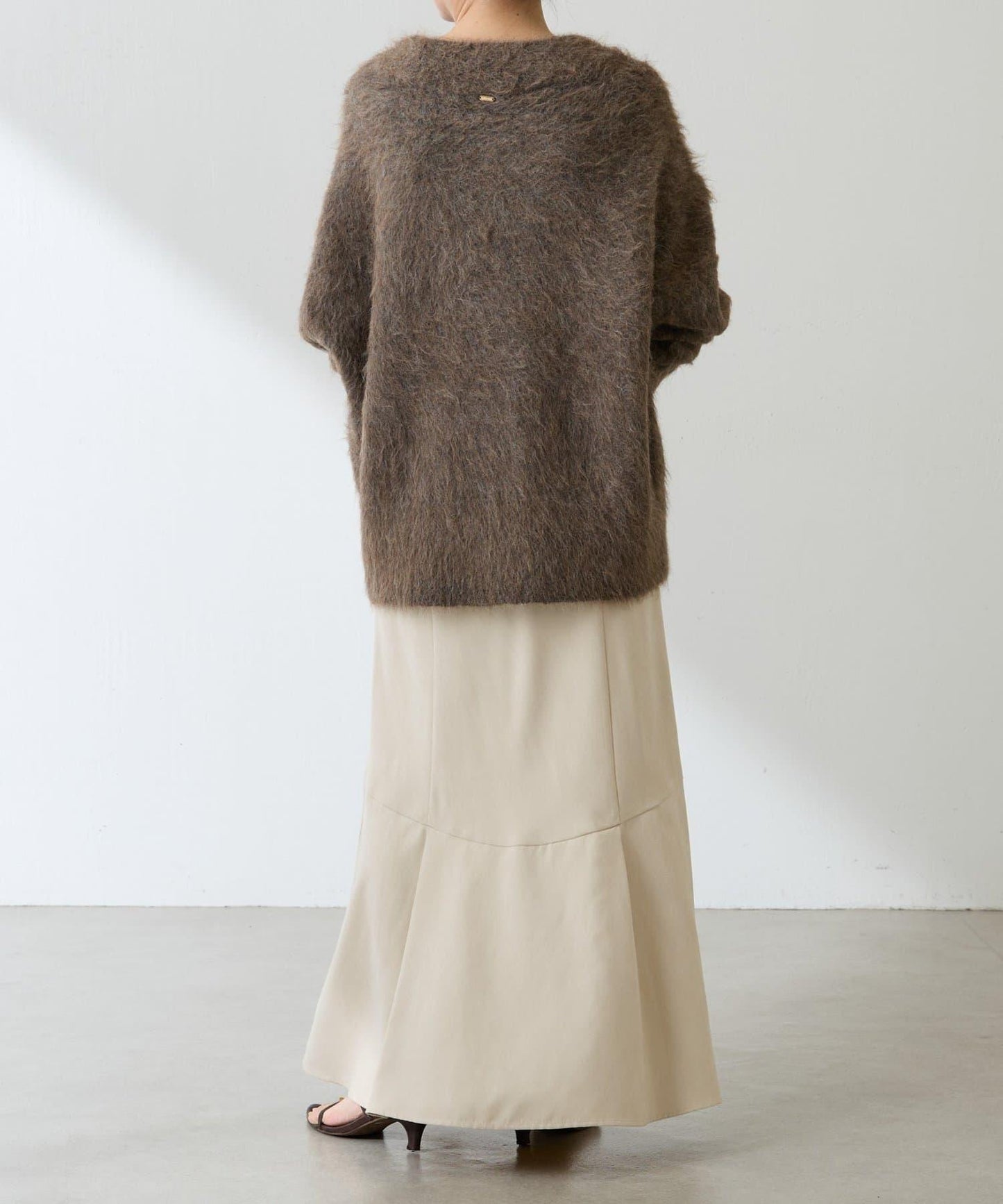 羊駝混紡V領針織衫