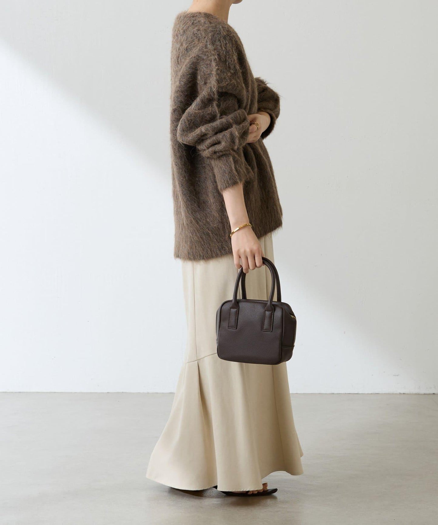 羊駝混紡V領針織衫