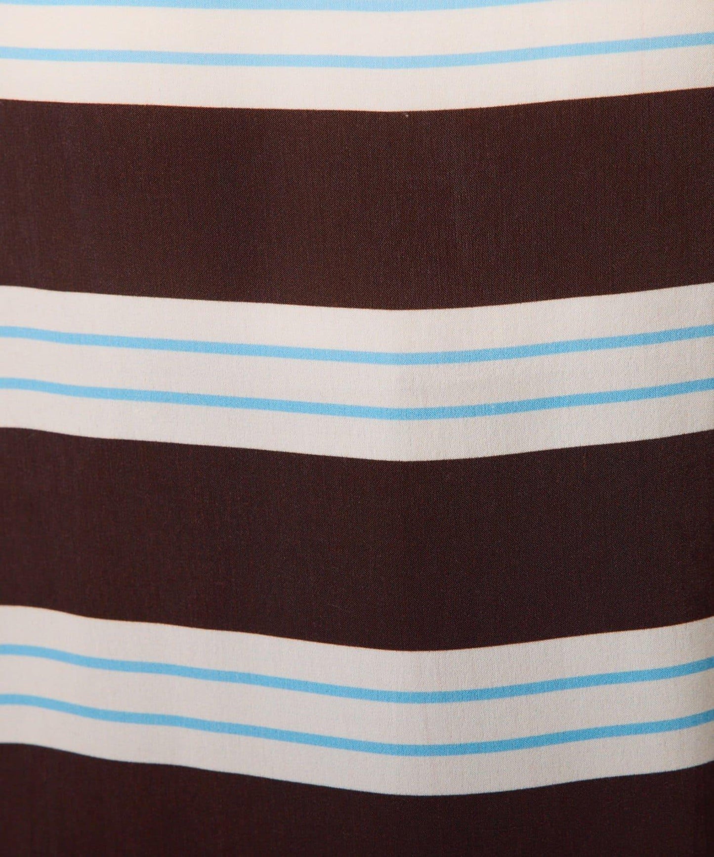 【搭配利器/分層單品】袖口喇叭緞面襯衫