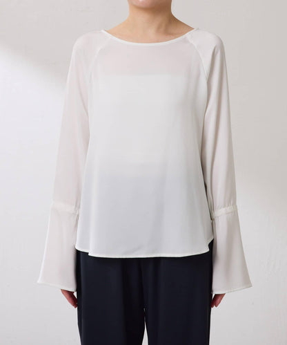 【搭配利器/分層單品】袖口喇叭緞面襯衫