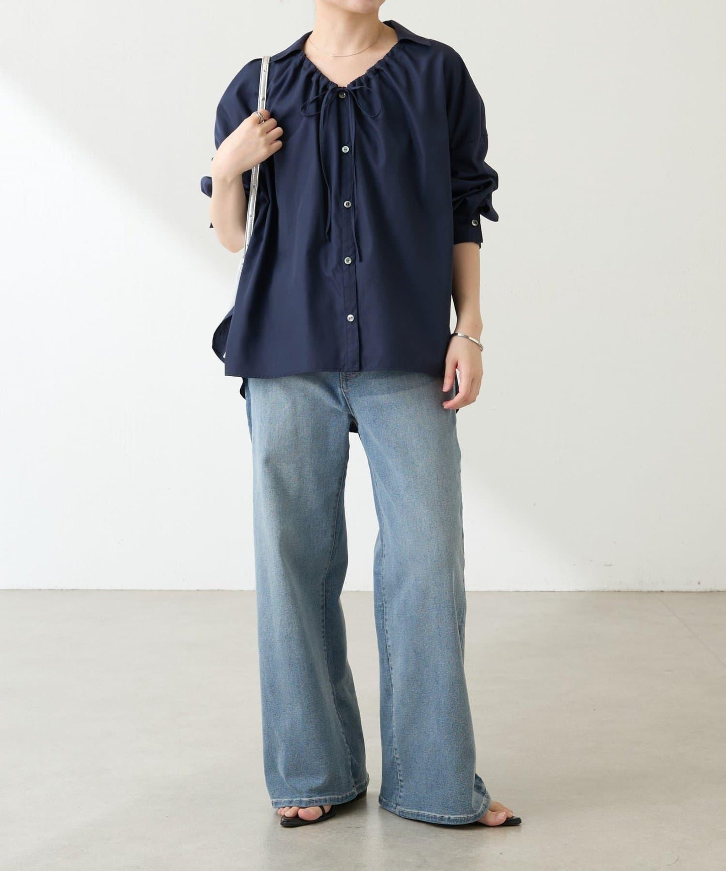 【可改變領口設計】領口褶皺襯衫