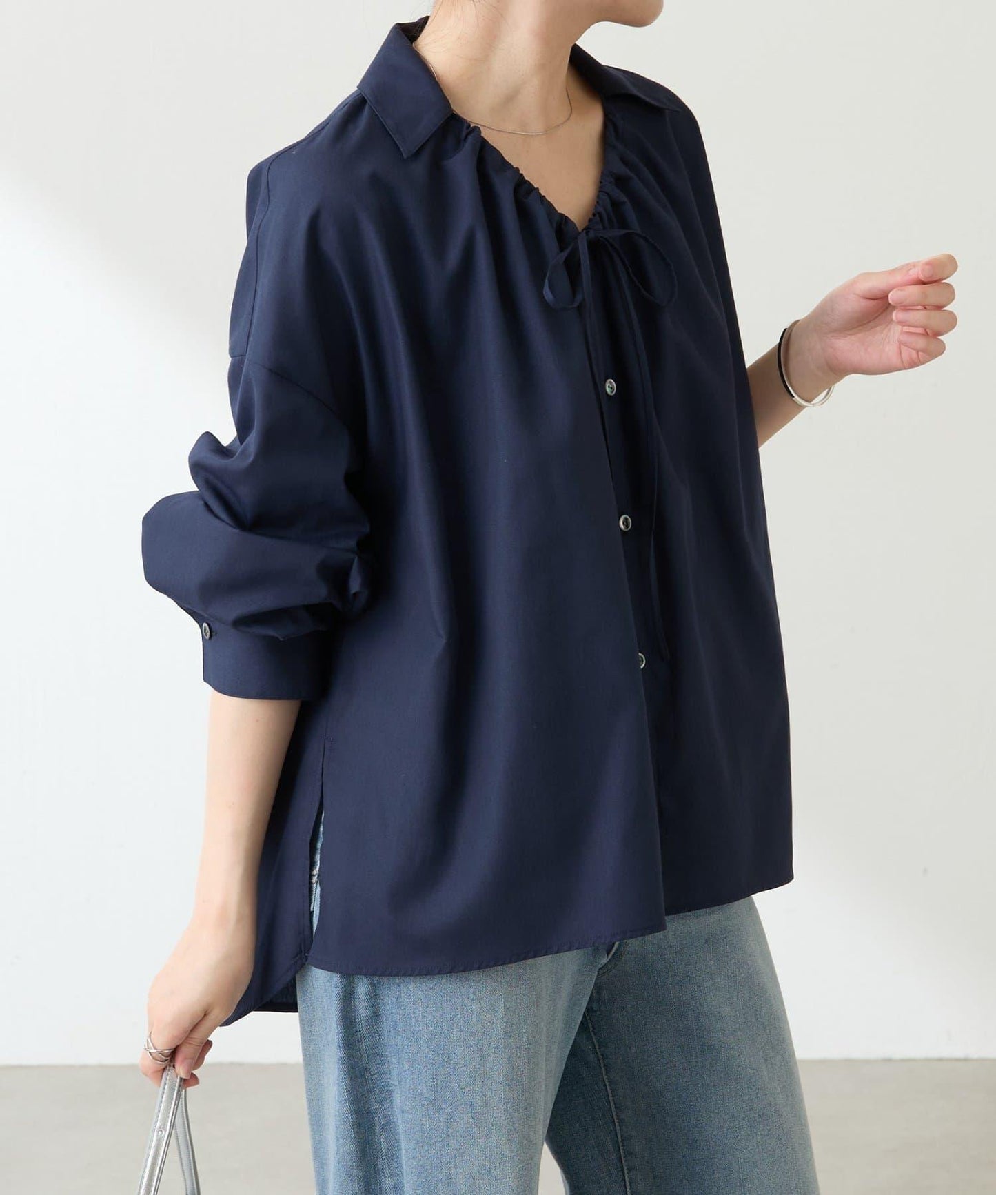 【可改變領口設計】領口褶皺襯衫