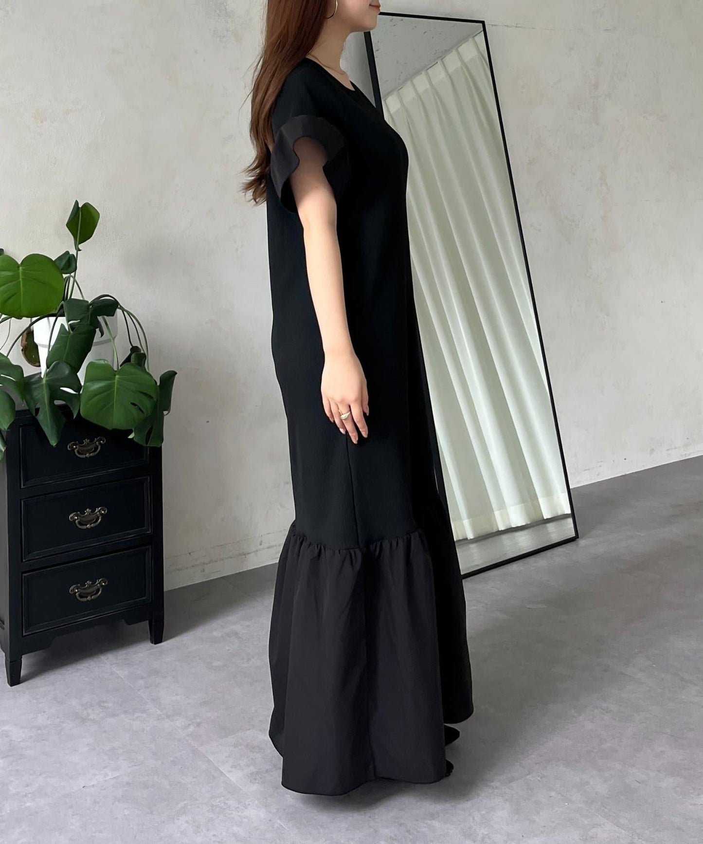 荷葉袖修身針織美人魚連衣裙