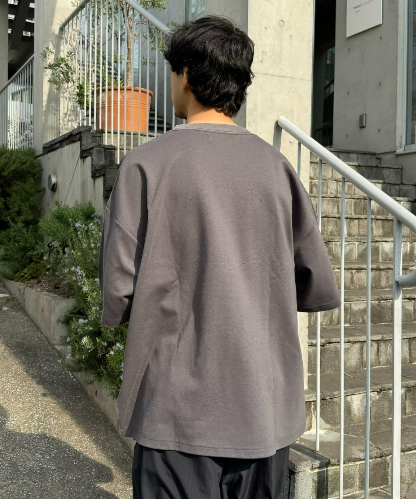 【男女通用】平紋高計數側開叉寬鬆T恤