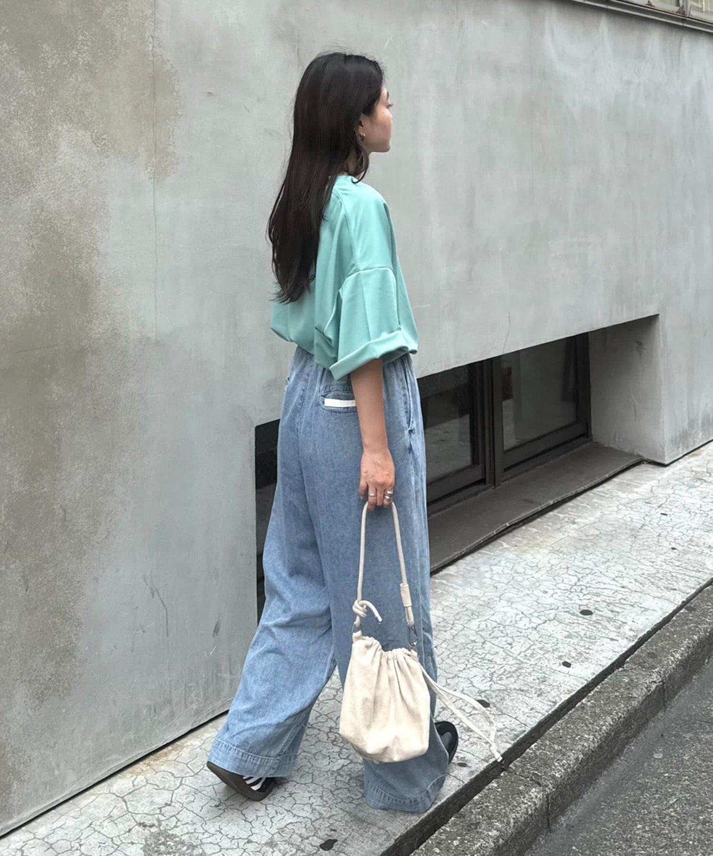 【男女通用】平紋高計數側開叉寬鬆T恤