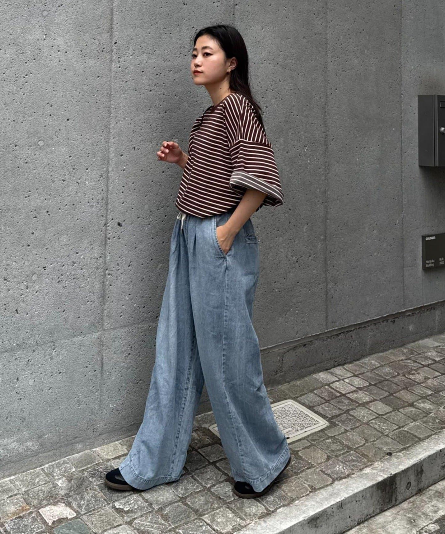 【男女通用】平紋高計數側開叉寬鬆T恤