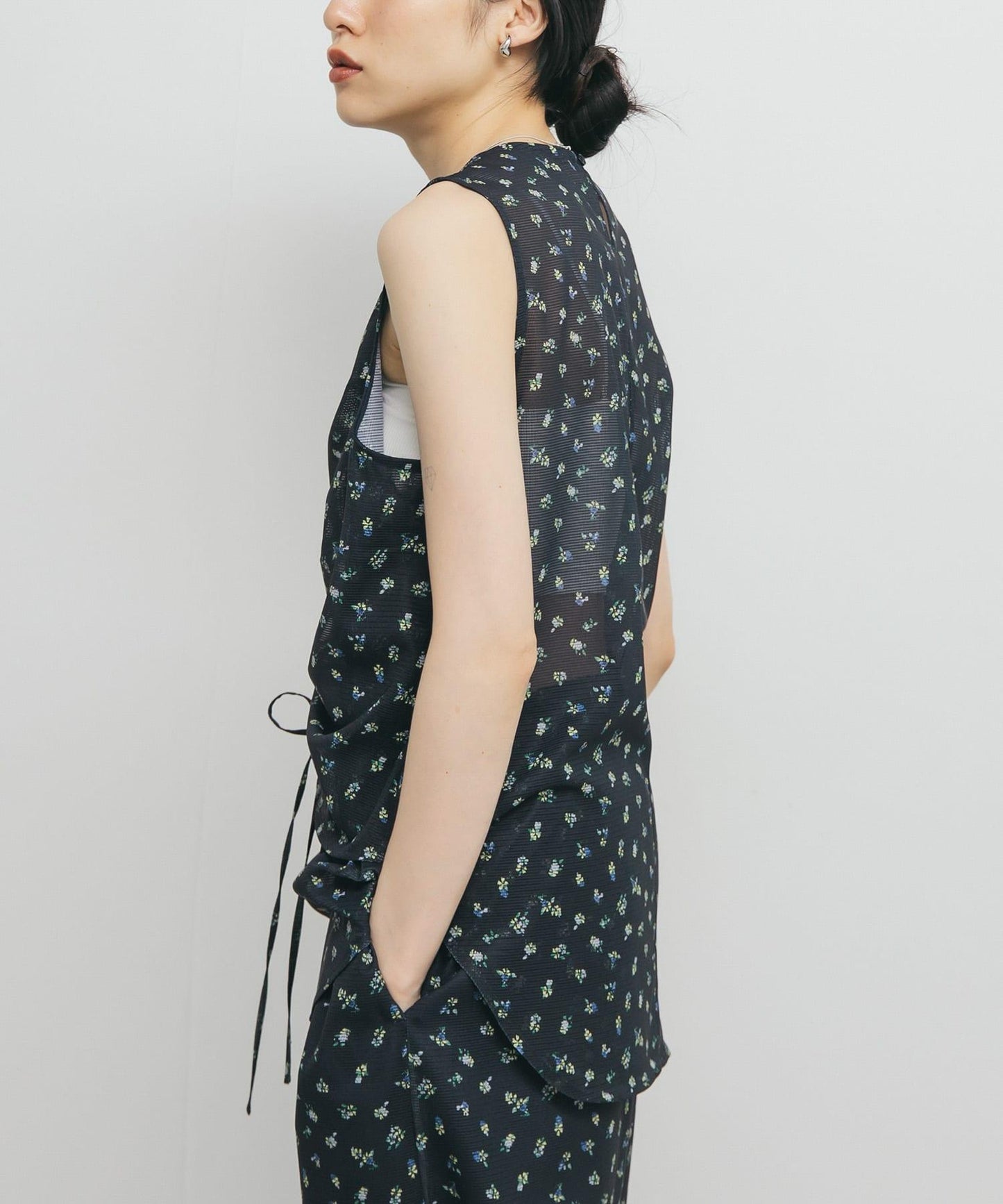 花卉印花網紗上衣