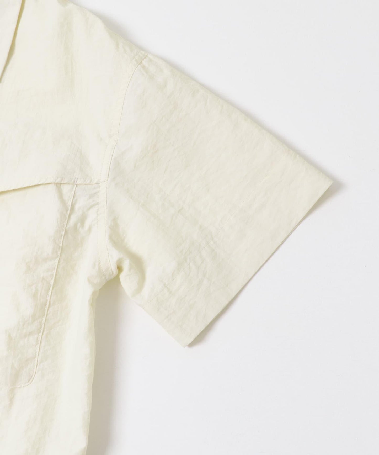 口袋設計寬鬆襯衫