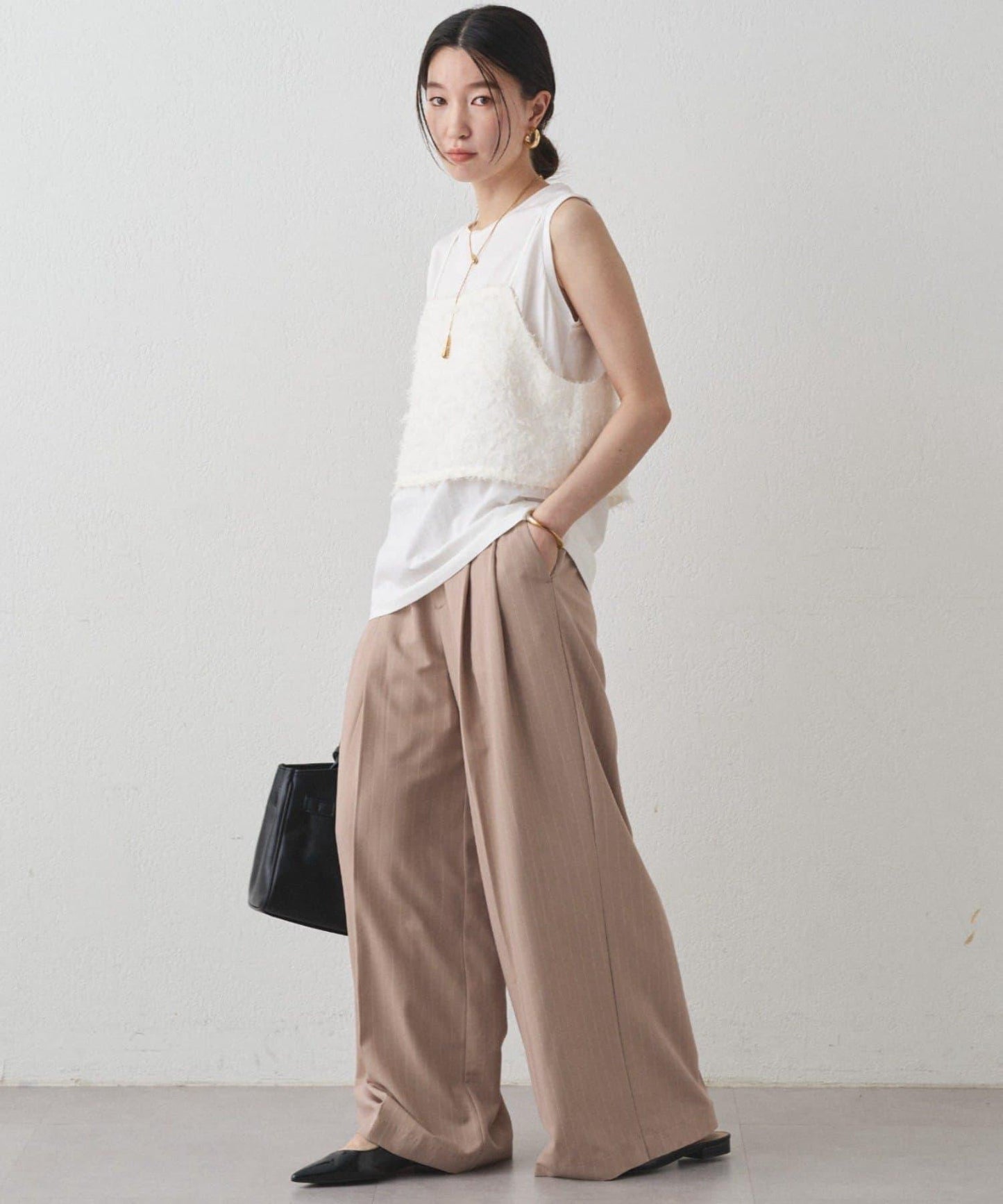 【Loungedress】羽毛吊帶上衣