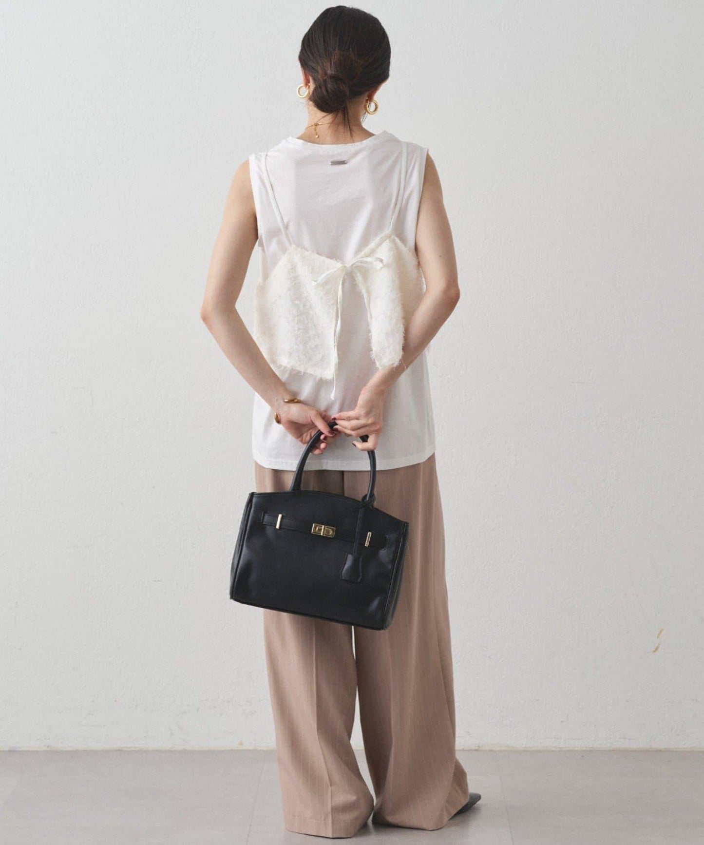 【Loungedress】羽毛吊帶上衣