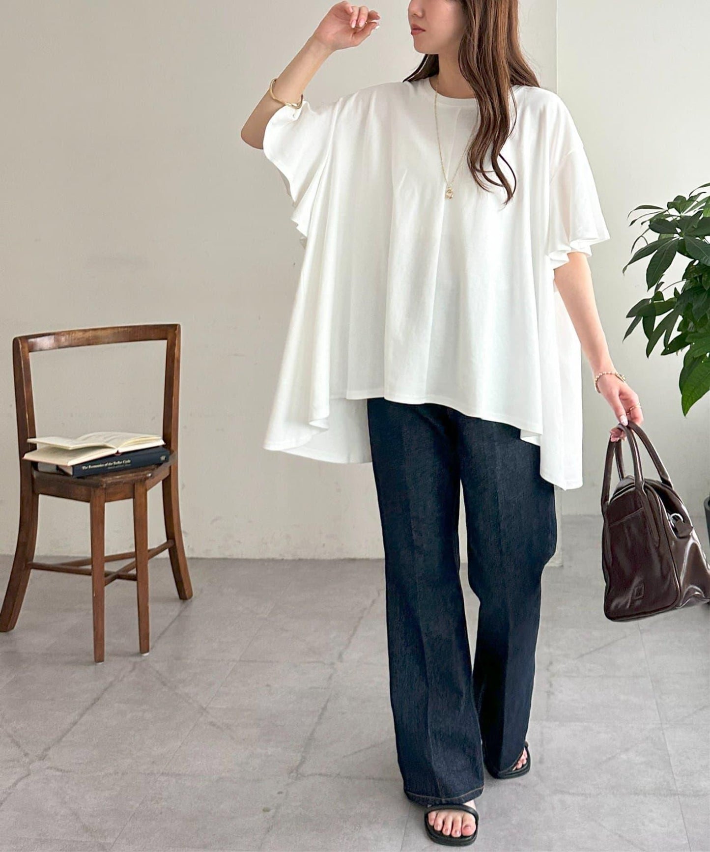 喇叭袖 前後不對稱 套頭上衣