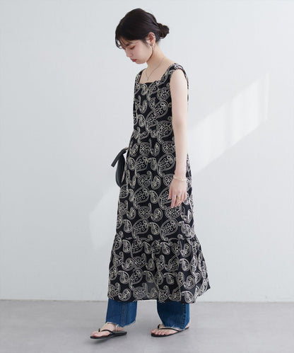 亮片刺繡無袖連衣裙