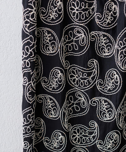 亮片刺繡無袖連衣裙